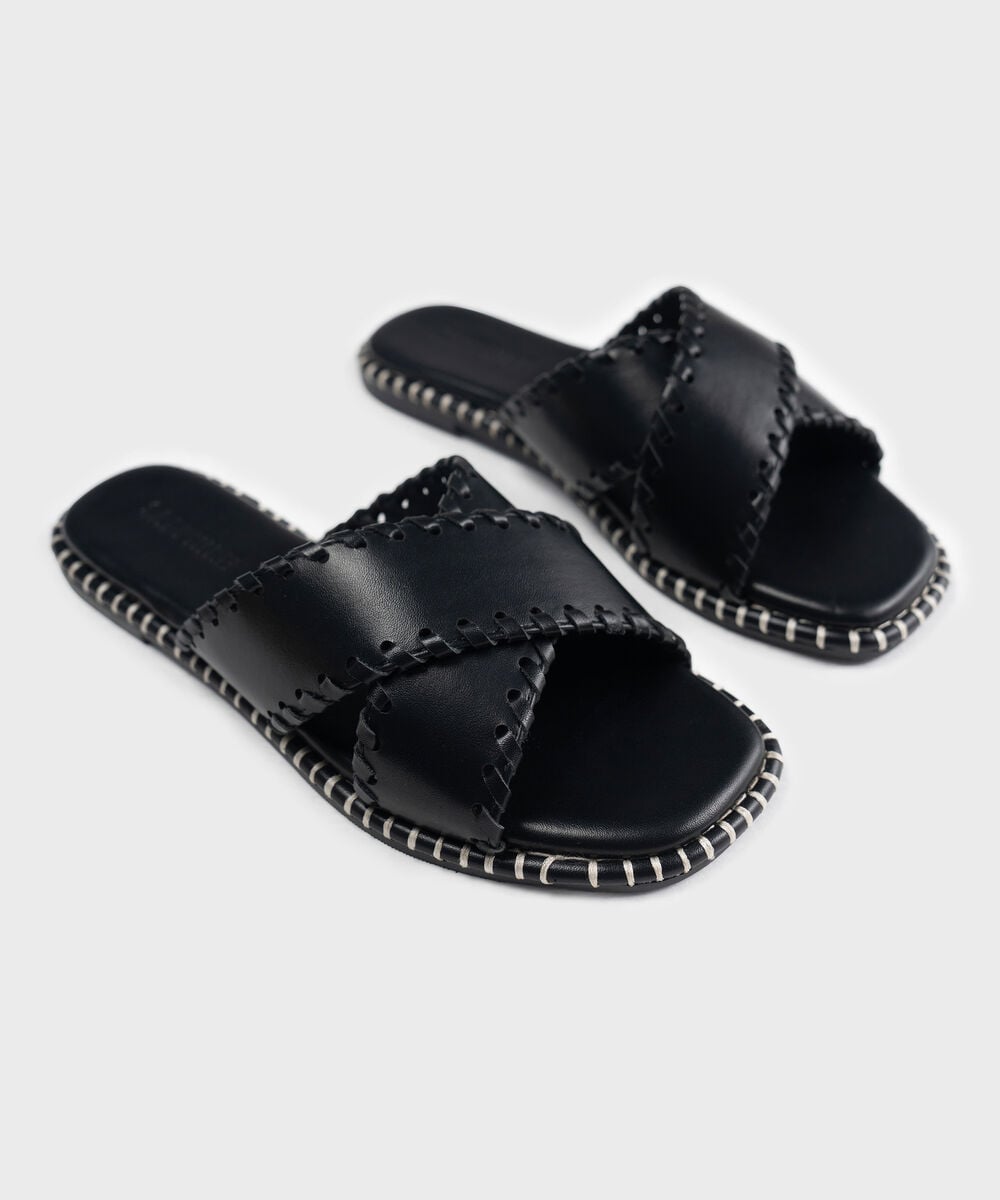 BLACK SANDALS — Sapphire