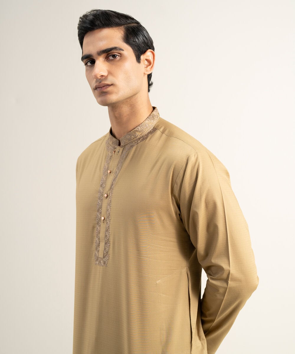 Embroidered Cotton Jacquard Kurta — Sapphire