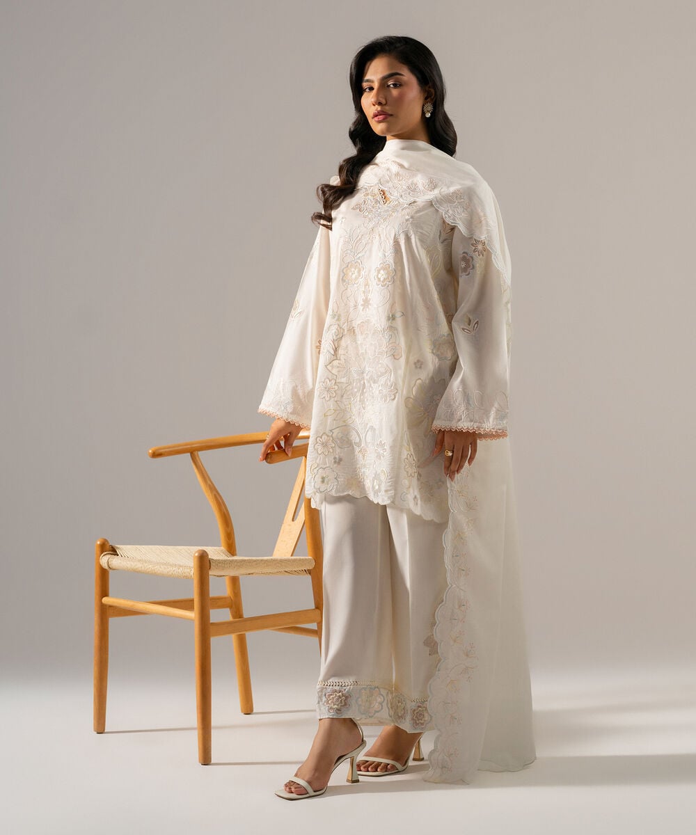 3 Piece - Embroidered Lawn Suit โ Sapphire view 3
